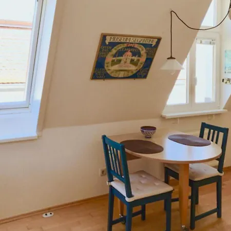 Frieda Apartment